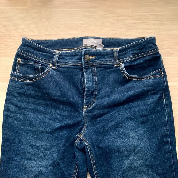 SOLD CHICOS | So Slimming Jeans - Picture 2 of 4